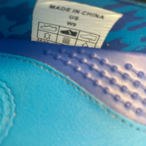 CROCS A-LEIGH closed Toe Wedge Black Leather Slip On Heel Shoe; Women’s Size 9 - Picture 4 of 8